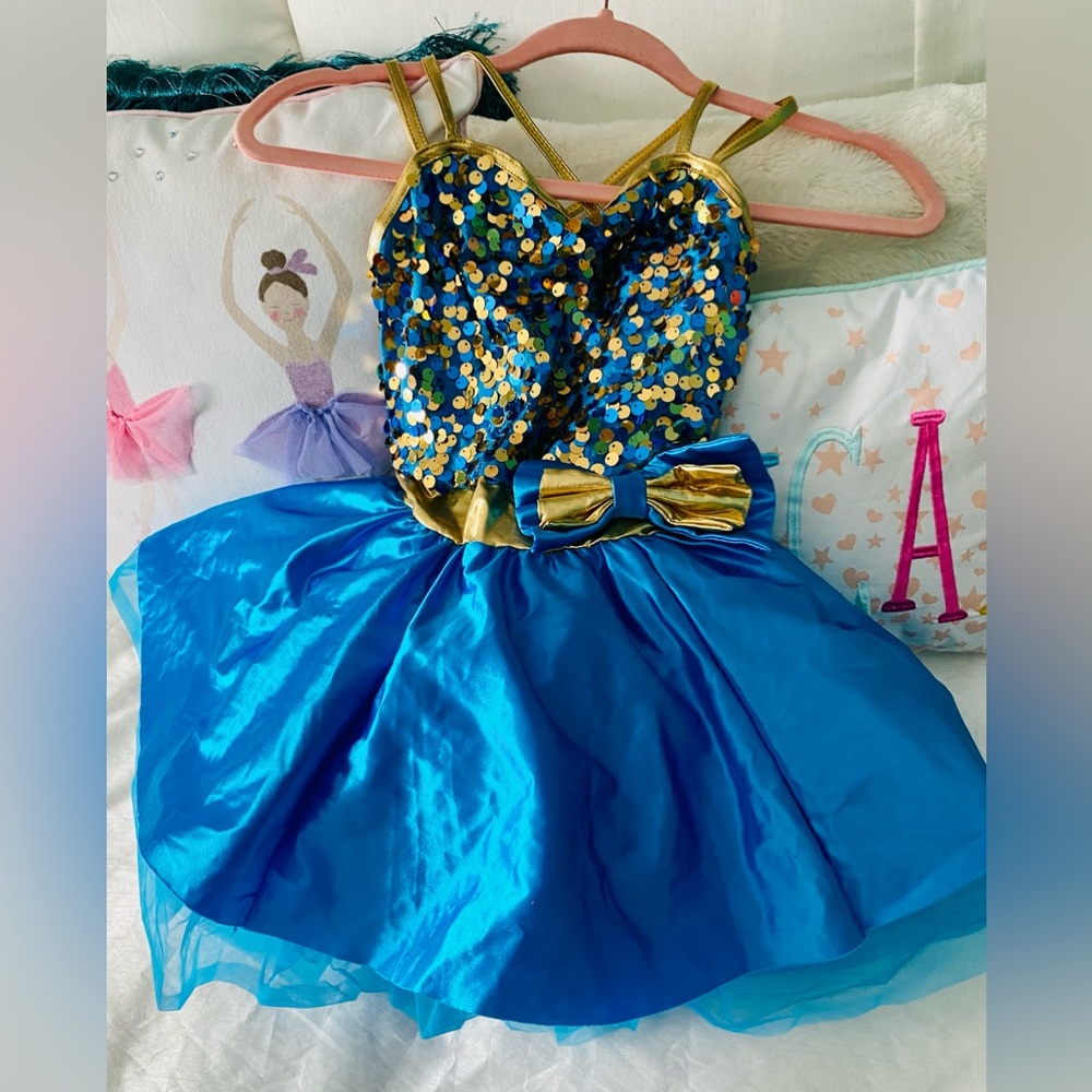 Weissman girl dress